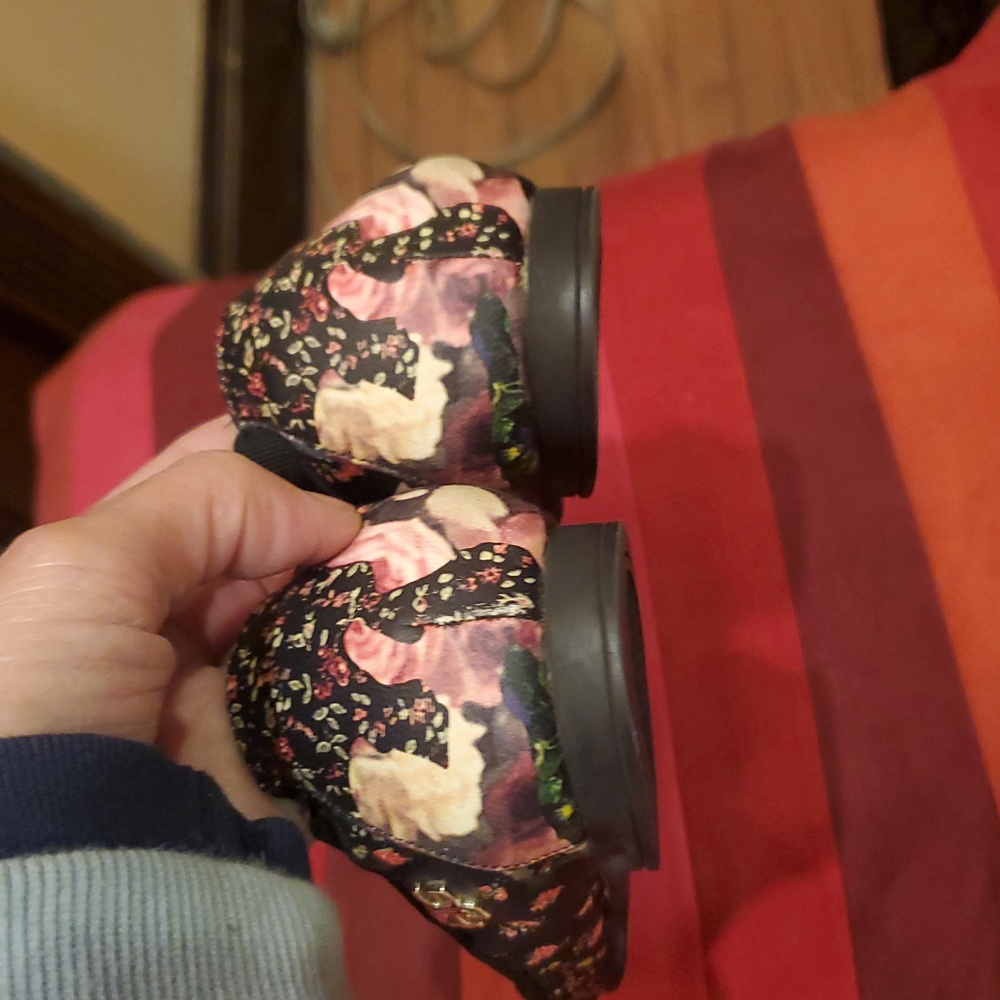 GIVENCHY FLATS SIZE 39 Floral - Black and Pink - Picture 5 of 10